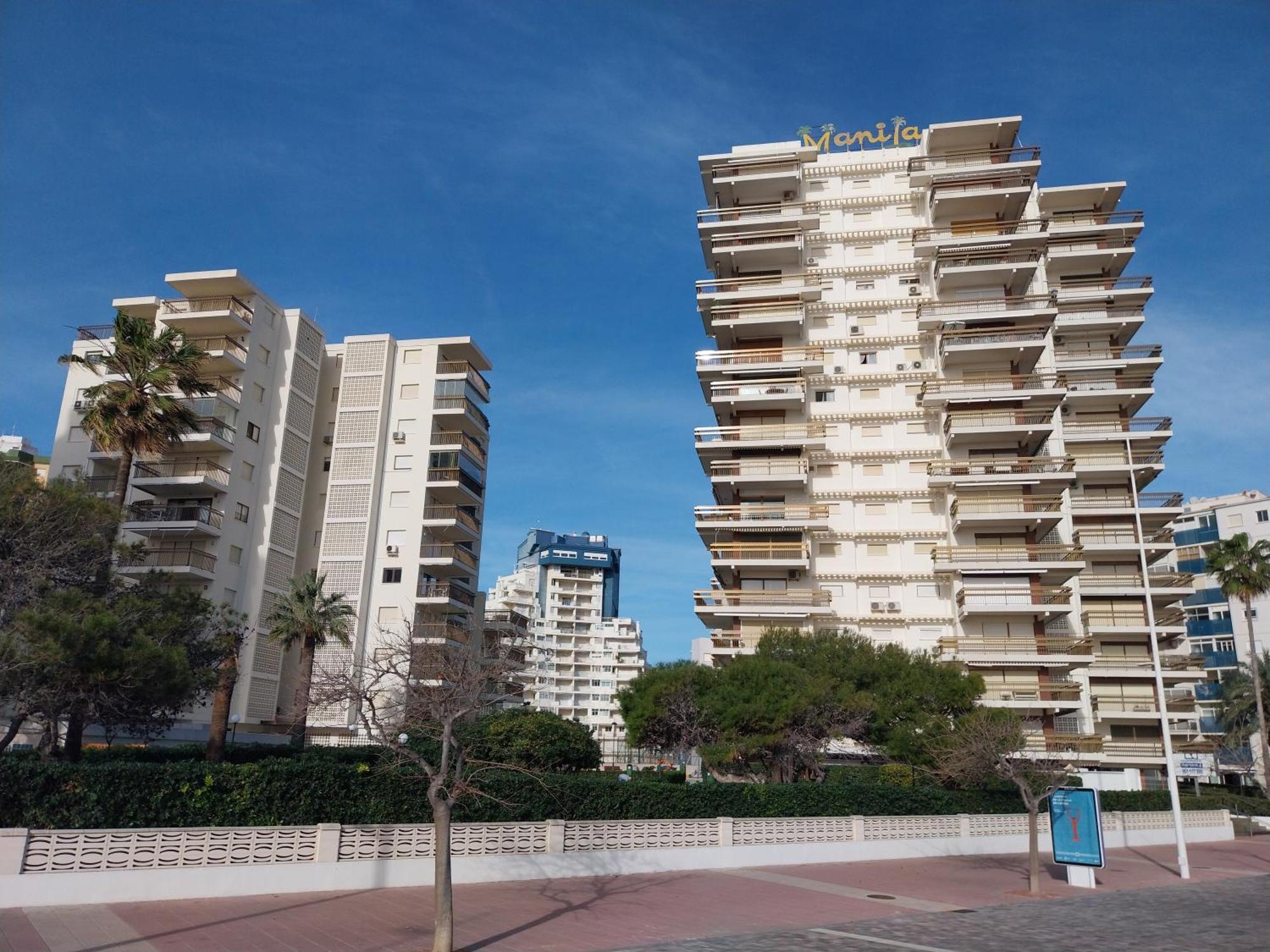 Manila Solo Familias Serviplaya Gandía Exterior photo